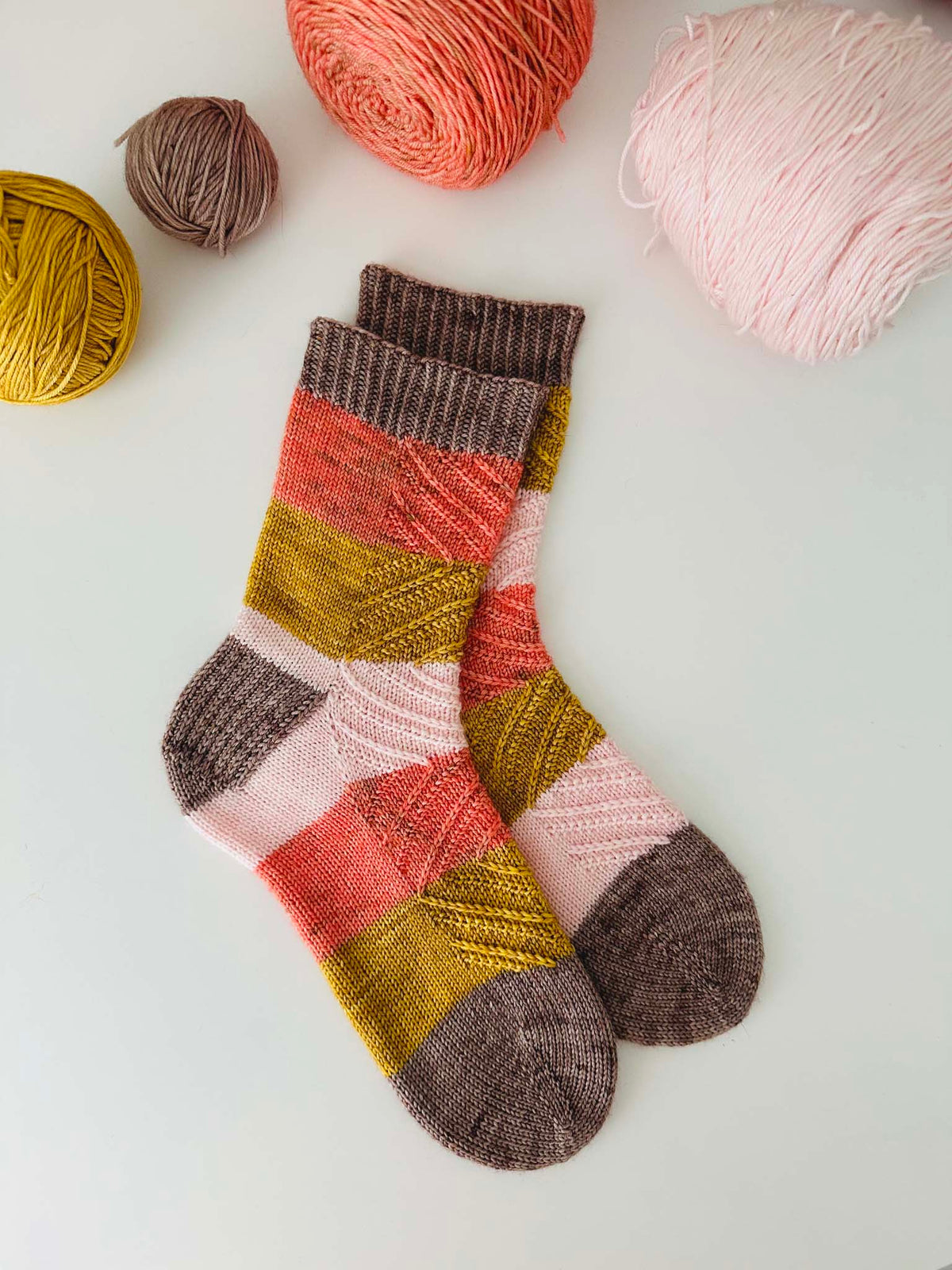 Fast Lane Pattern Fast Lane - Sock pattern – Laurelknits