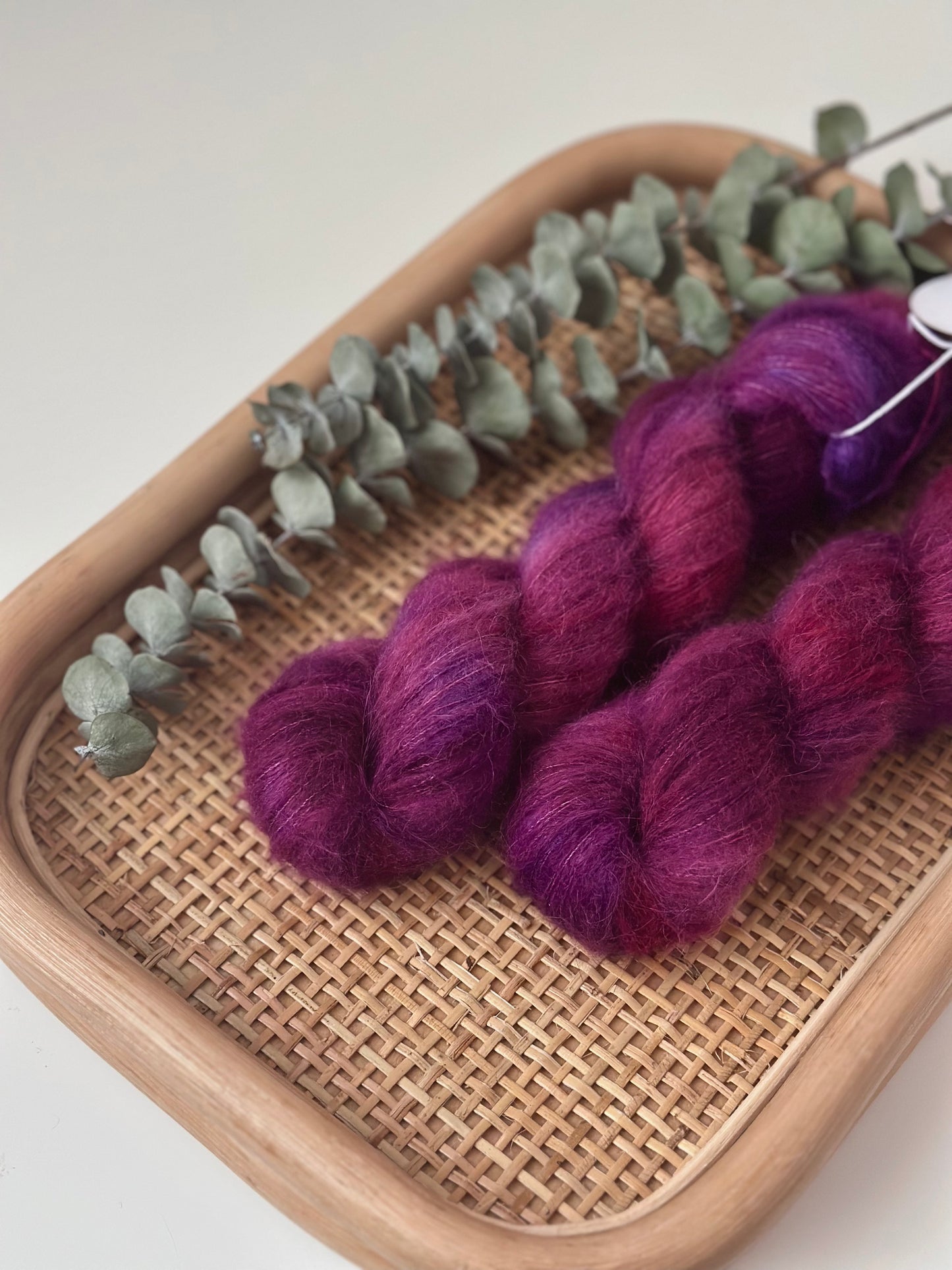 Udu Lite Yarn - Dramatic Berry