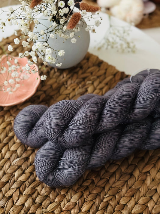 Unicorn Yarn - Grumpy Gray