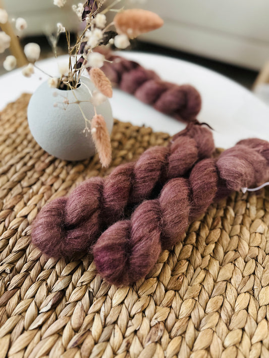 Udu Lite Yarn - Plum Wine